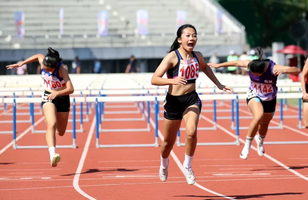 林子婕飆13秒74奪金惜超順風。林嘉欣/攝影。