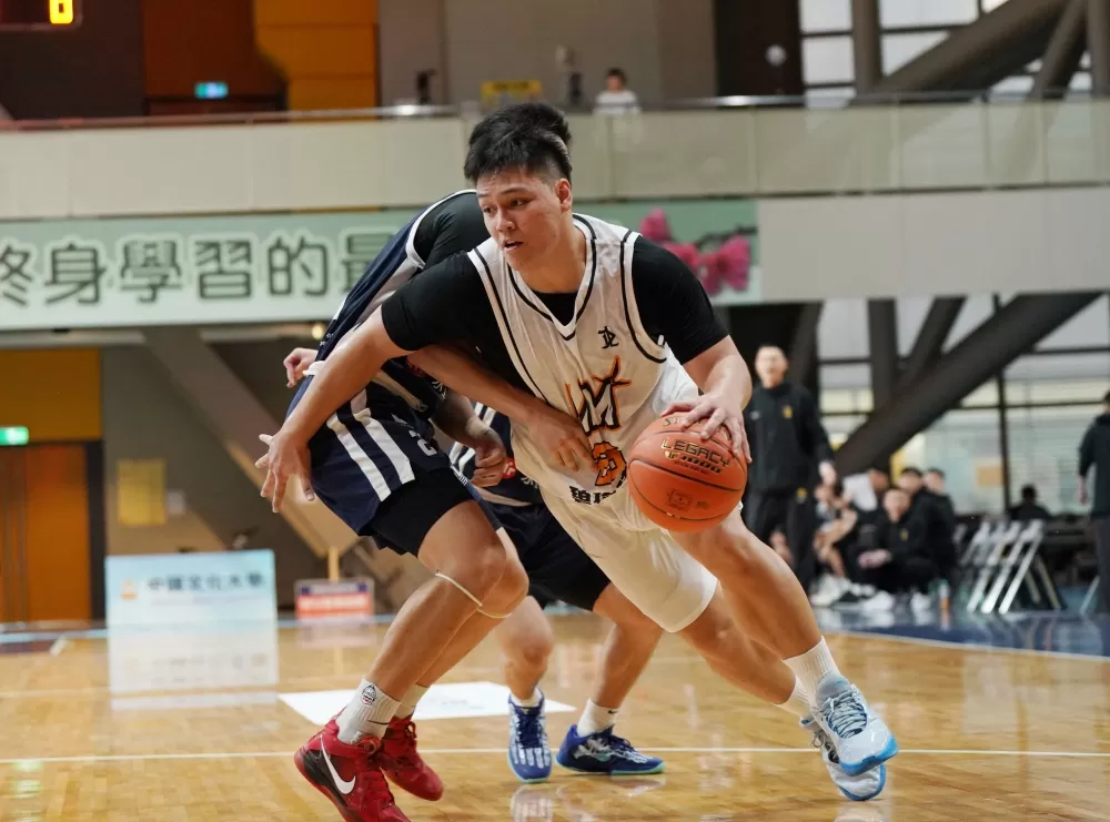 黎明學院史魯齊10分。