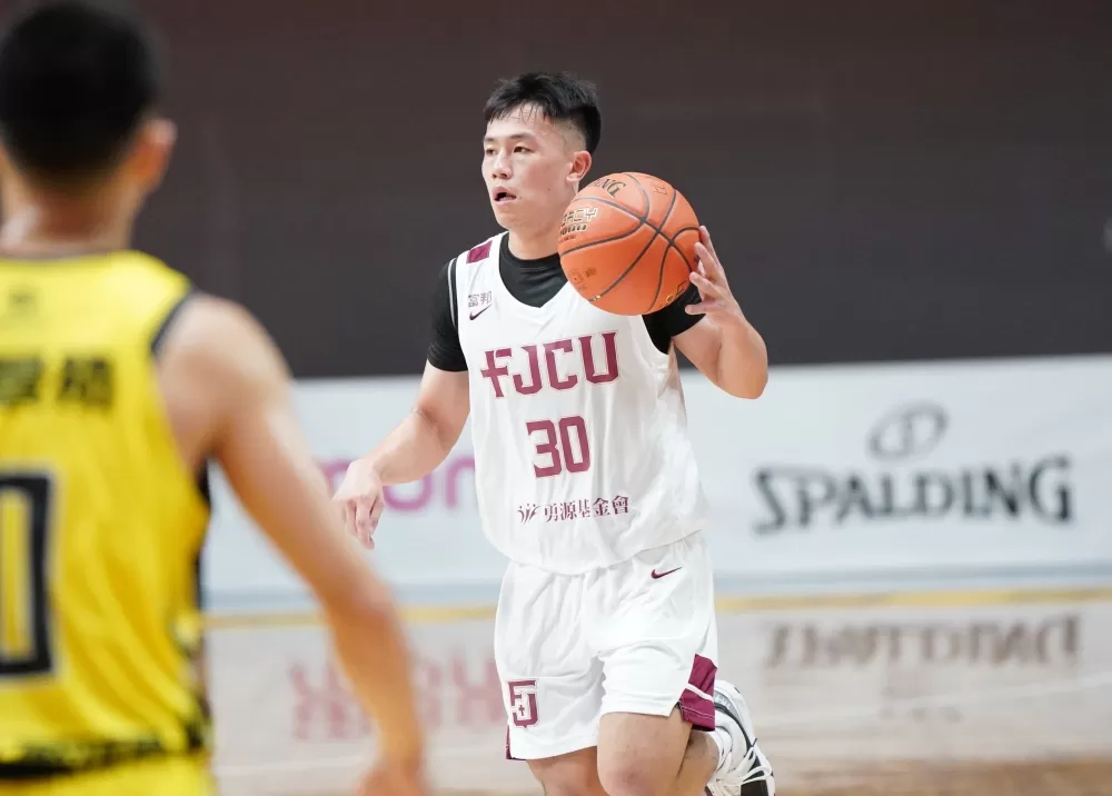 輔仁大學陳晉垣11分。