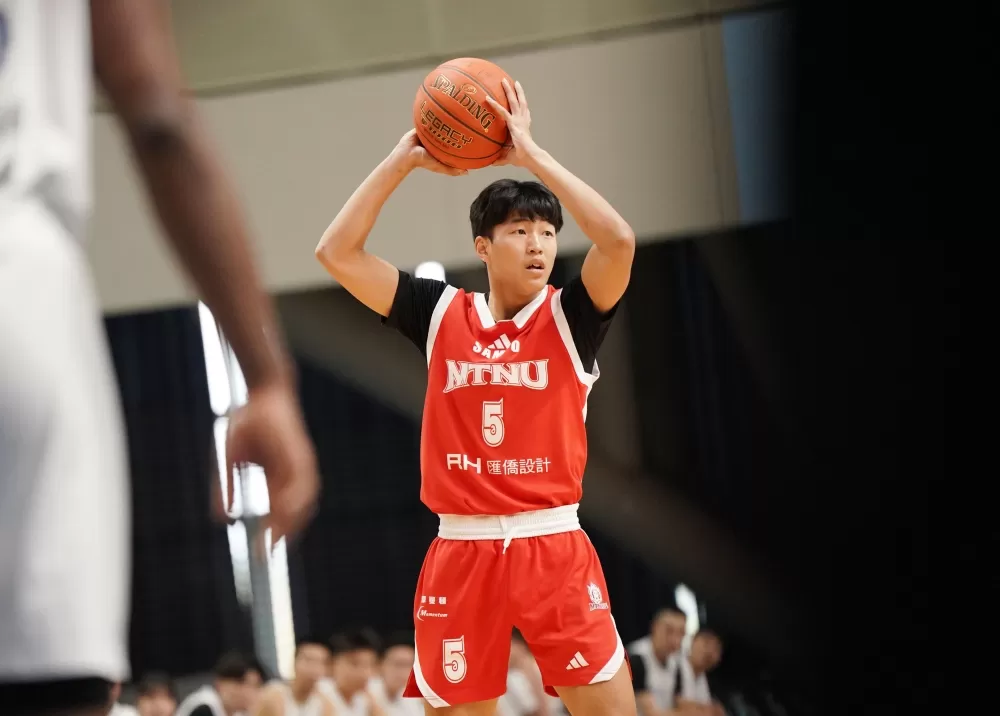 臺灣師大莊杰閎12分4抄截。