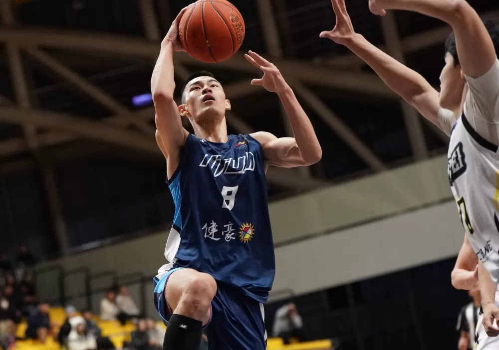 臺灣藝大徐堂琪14分8籃板。