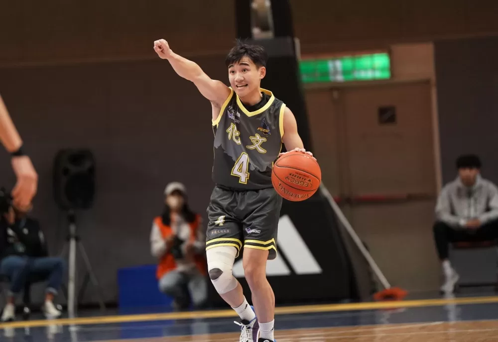 文化大學李垣宏12分7籃板6助攻。