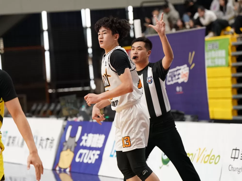 黎明學院簡士凱14分。