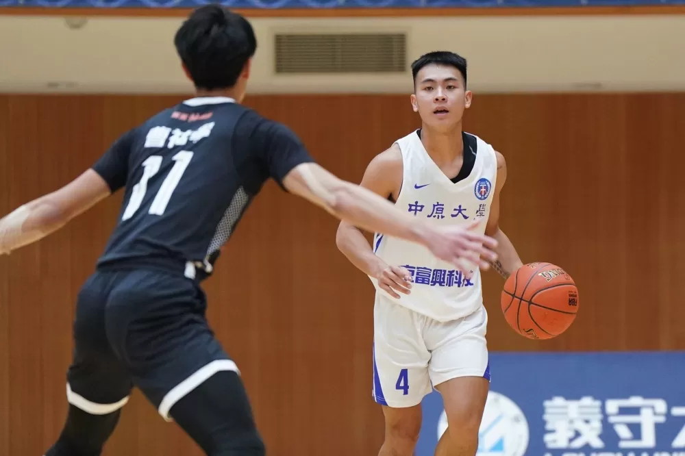 中原大學陳恩9分4助攻。