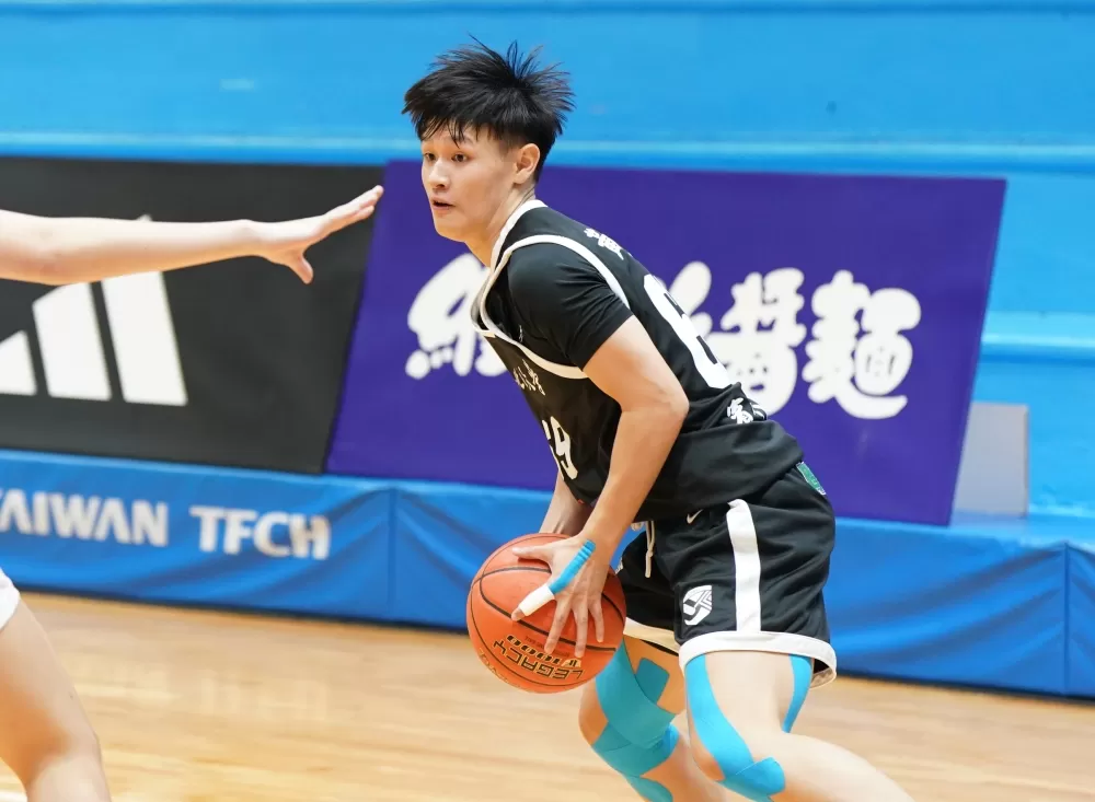 北市大學黃語瑄14分。