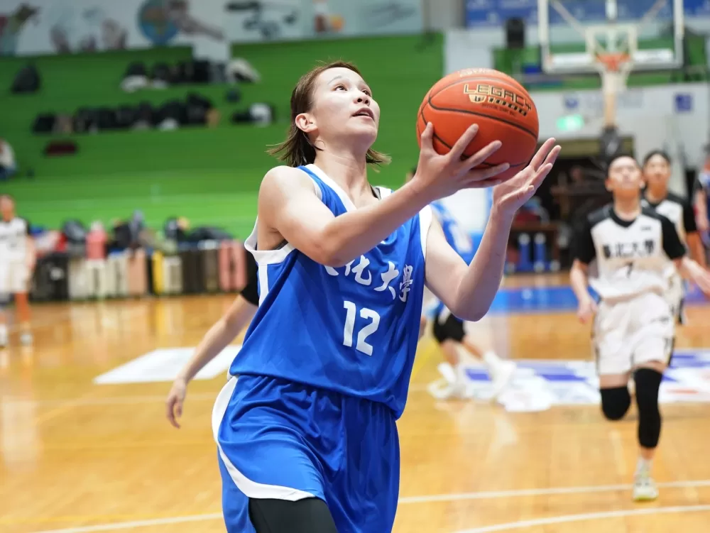 文化大學王玥媞單場39分刷新個人UBA新高，並於本場達成UBA生涯100抄截。大專體總提供。下同。