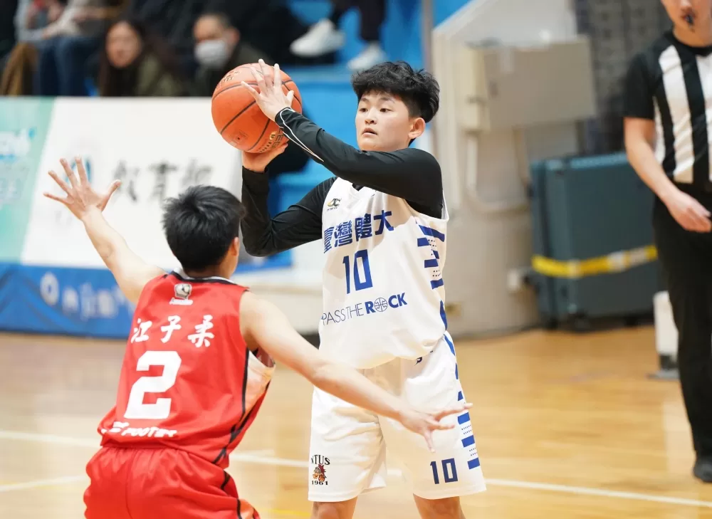 臺灣體大李思嬡9籃板3助攻,攻下25分刷新個人UBA生涯紀錄。