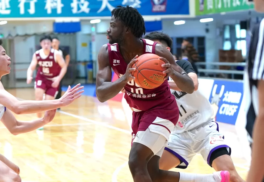 輔仁大學凱德爾36分破個人UBA生涯新高。大專體總提供。下同。