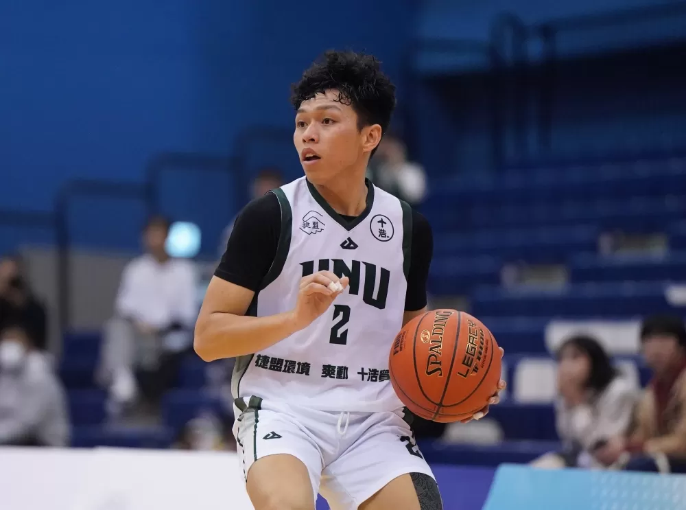 萬能胡頌恩六記外線攻下18分外帶8籃板。