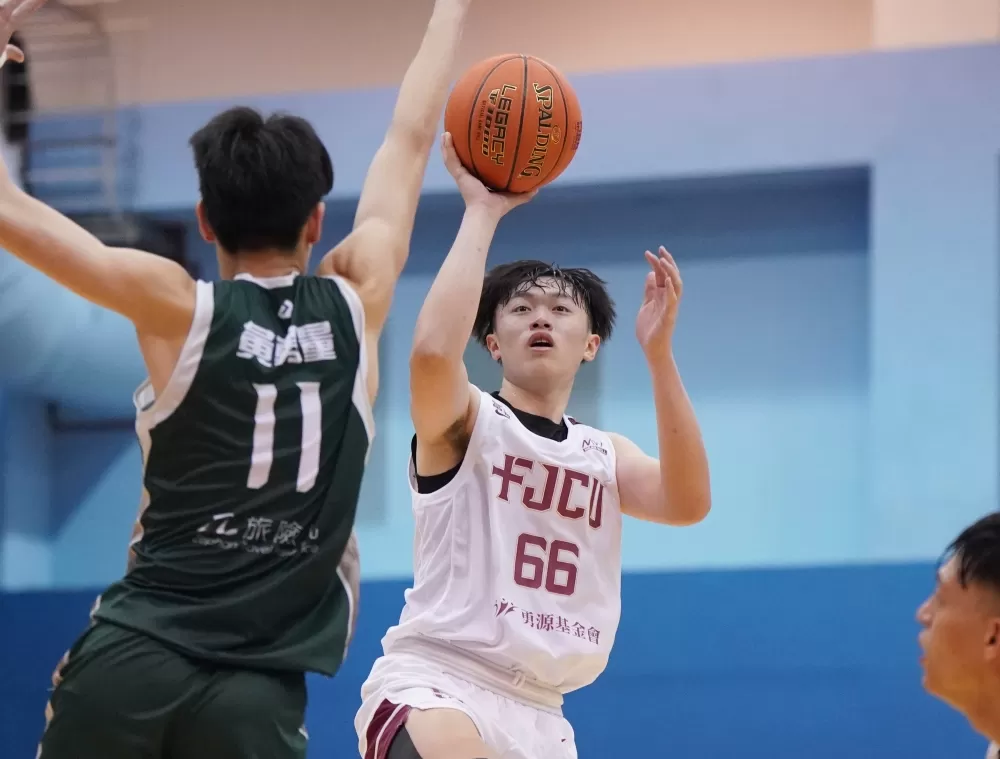 輔大李譽宸10分7助攻。