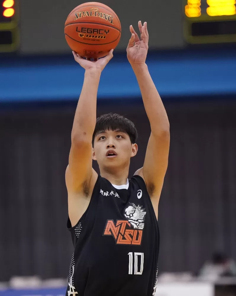 國體郭嘉安全隊最高19分,抓下8籃板。