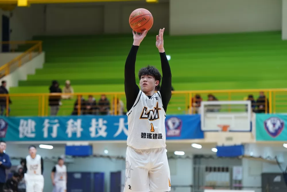 黎明學院張佑齊。