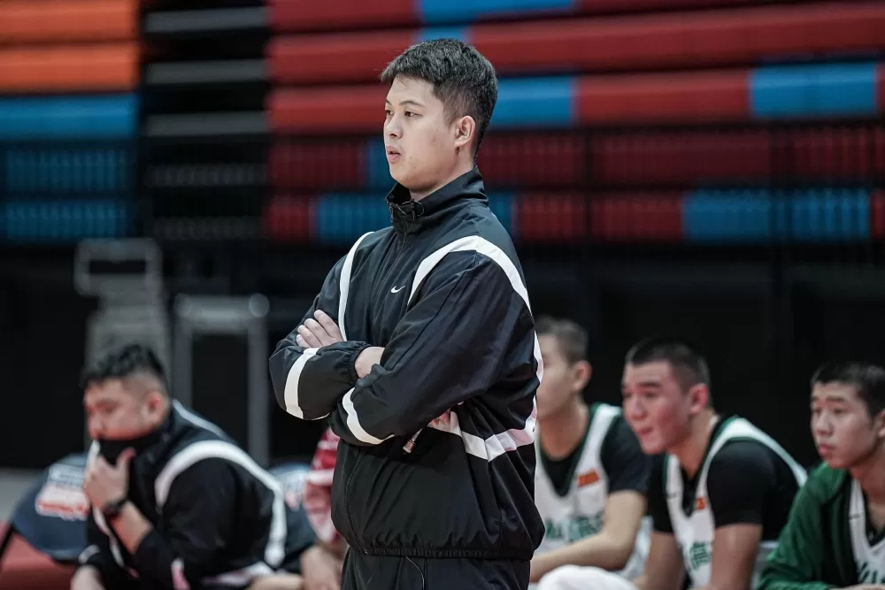 松山教練葉韋喬 。