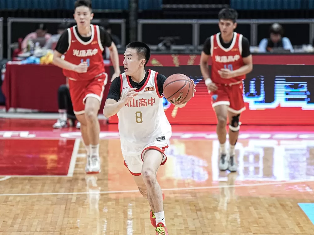 南山「神岡柯瑞」黃瀚陞11投中7飆 28分4助攻3抄截。