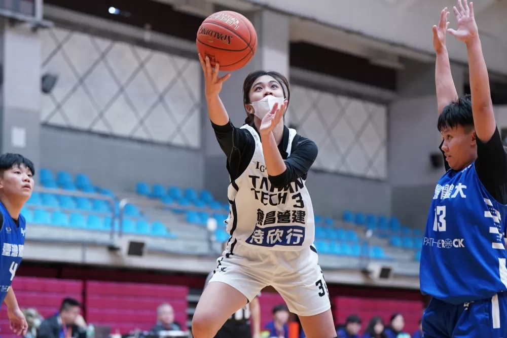臺灣科大王禹雯攻下全場最高27分外加10籃板。