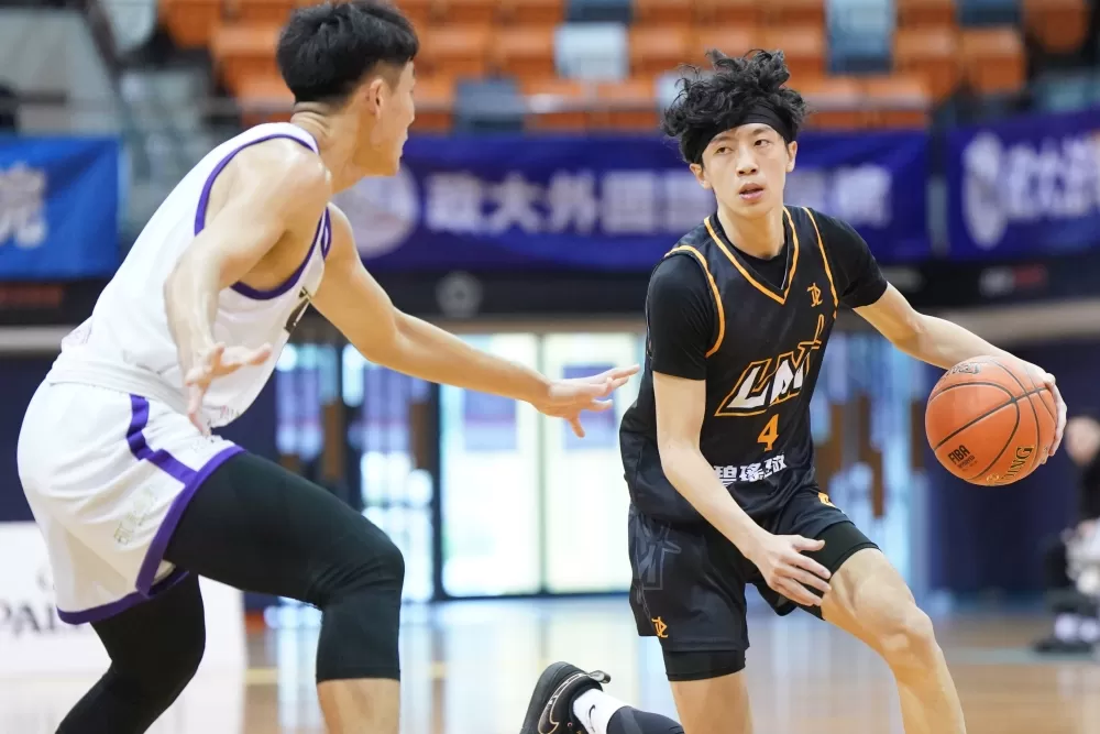 黎明學院王正睿12分3籃板2助攻。