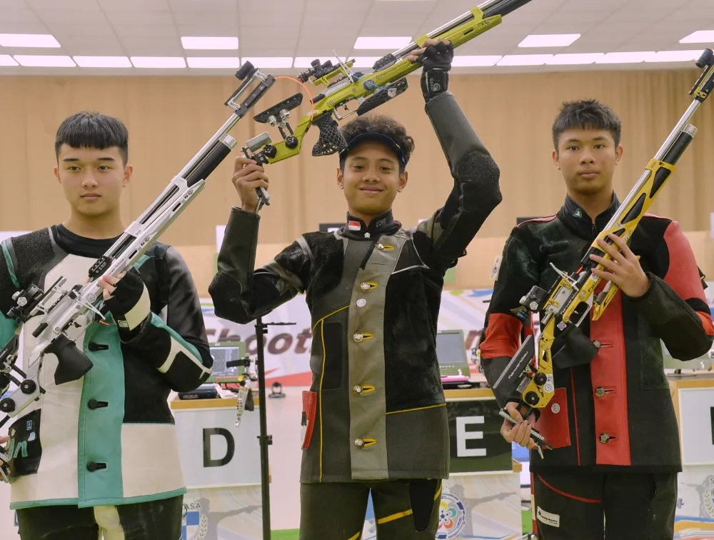 青少年男子組10公尺空氣步槍印尼Anang FEBRIAN奪金,中華隊陳宥安獲得銀牌。