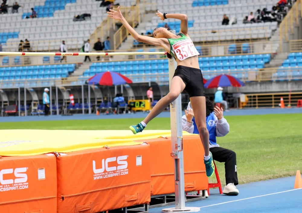 劉子渝雙破大會奪雙金並達標U15世中運。林嘉欣／攝影。