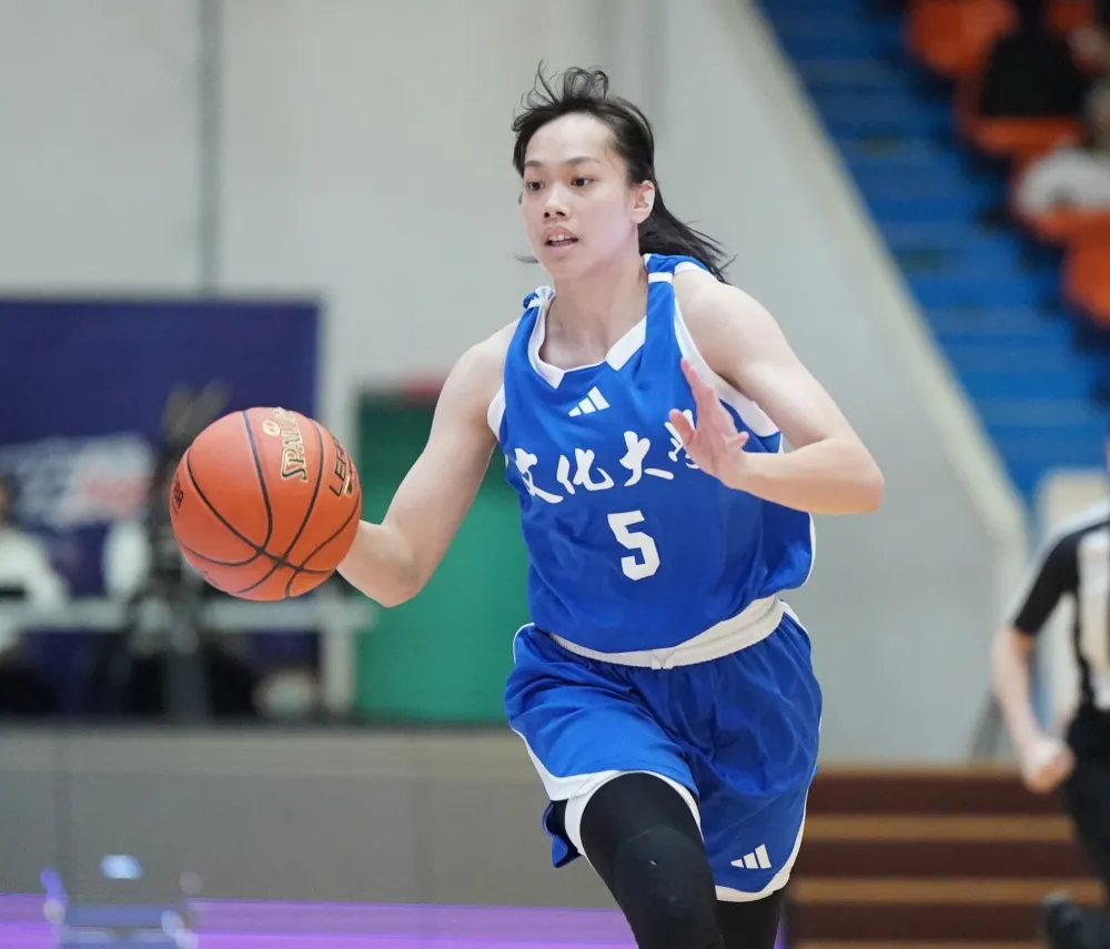 文化曾萱儀18分。