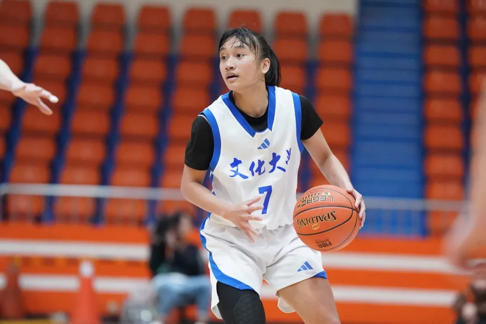 文化大學李恩芯18分7籃板4助攻。