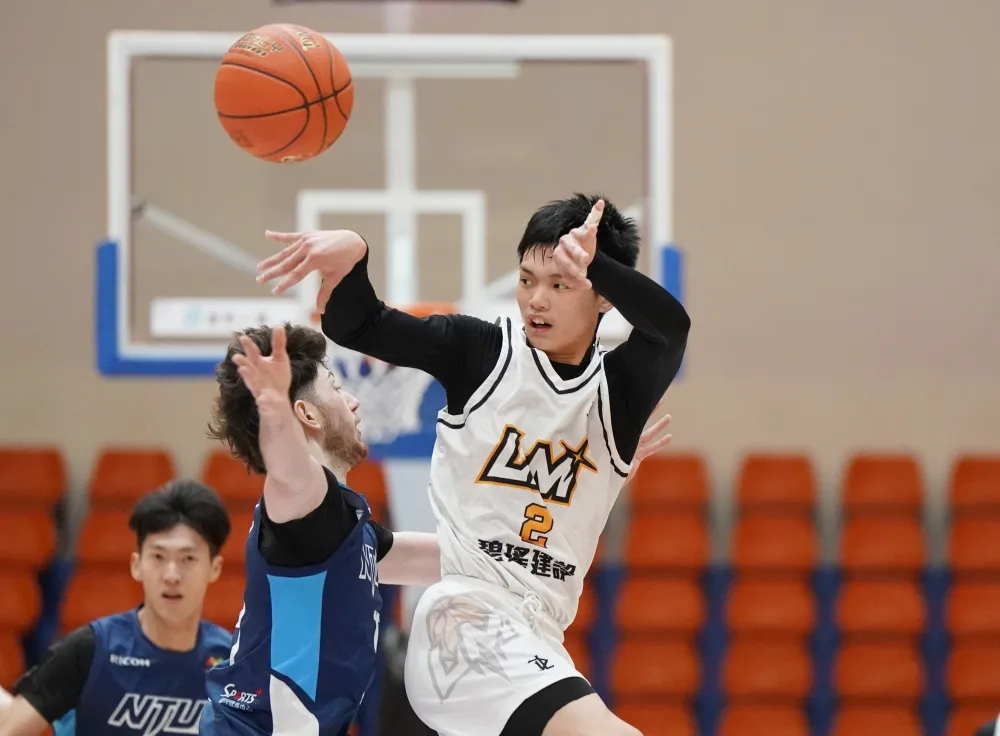 黎明田曜樂全隊最高11分。