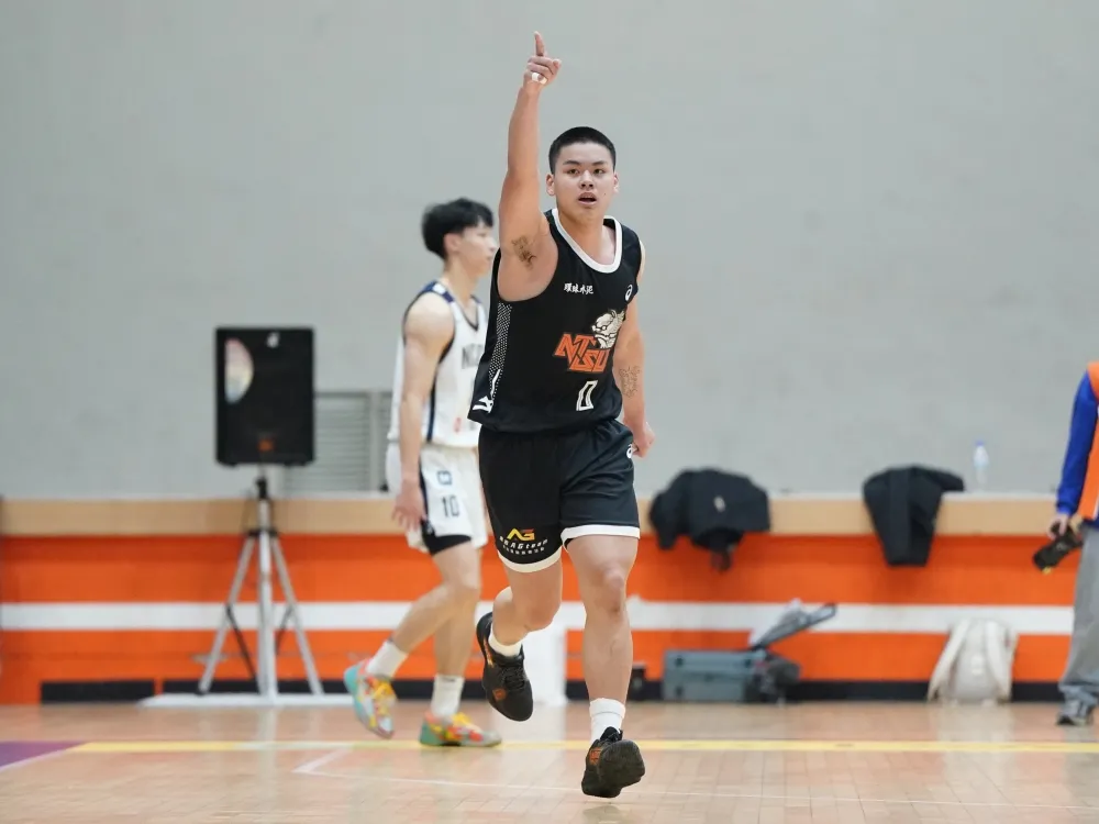 國立體大林睿軒17分8籃板。