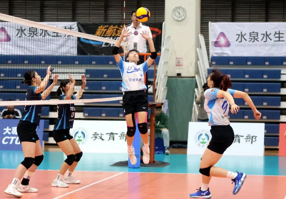 臺北市大8連勝晉四。林嘉欣／攝影。