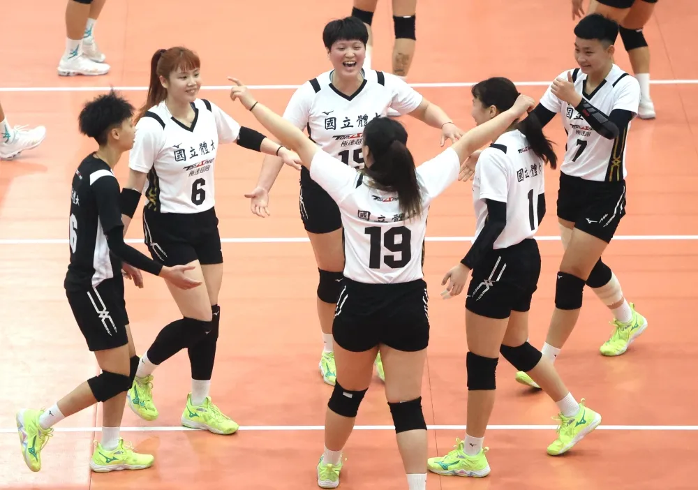 國體大打出好球後超嗨。林嘉欣／攝影。