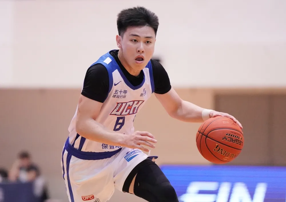 健行劉丞勳19分7籃板。