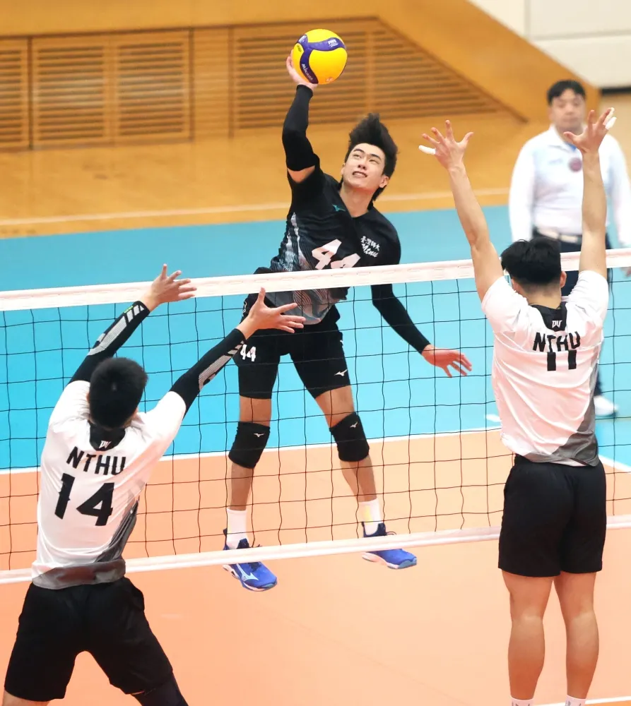 臺師温逸凱得34分率臺師拿下第7勝。林嘉欣/攝影。