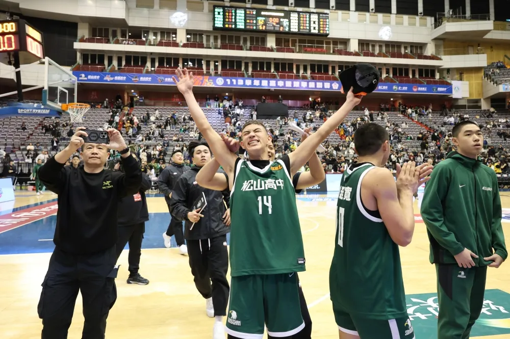 松山查傑進2記三分球飆24分。