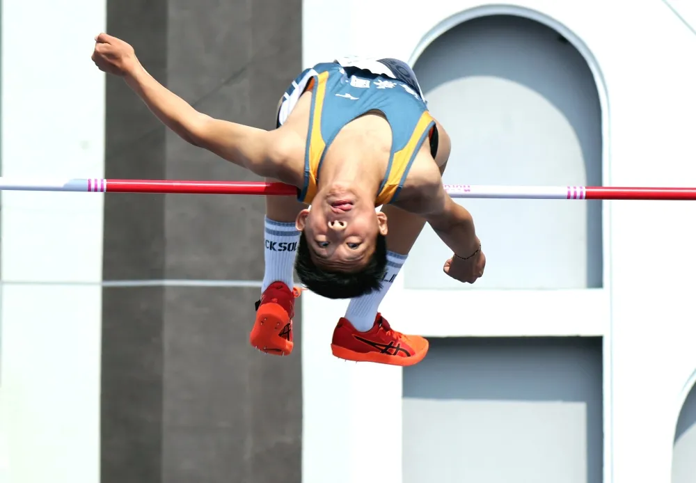 翁振浩1.78破懸16年紀錄平全國國小跳高紀錄。林嘉欣/攝影。