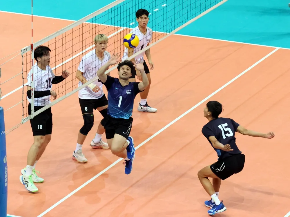 臺師舉球員莊皓崴表現稱職。林嘉欣/攝影。