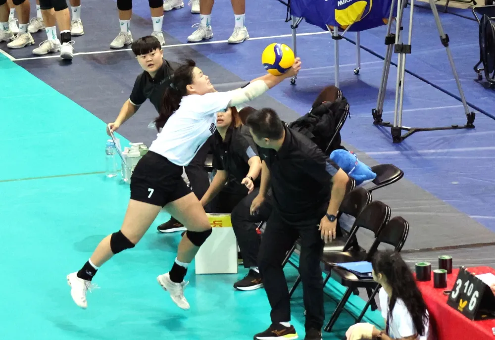 拚勁十足的高師陳思妤得16分。林嘉欣/攝影。