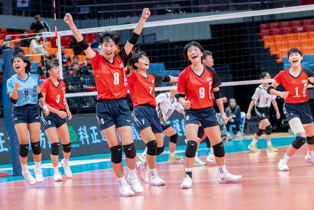 新園連續六年晉四。