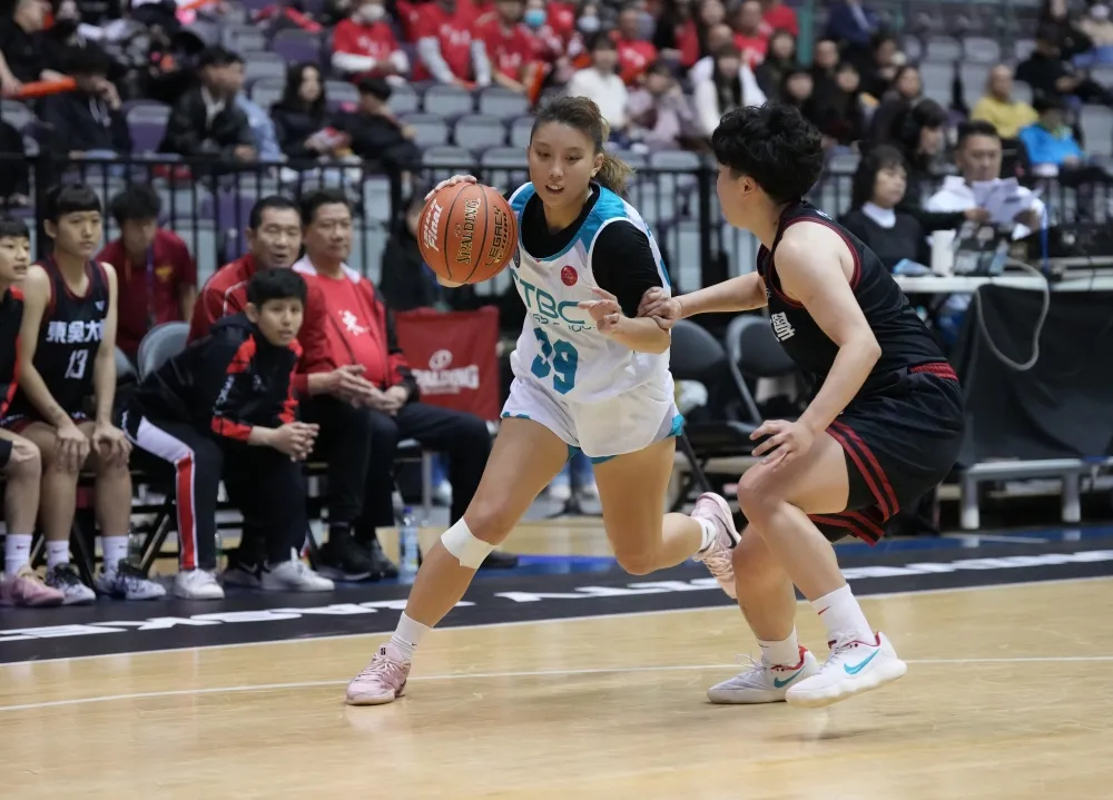 中信學院陳妍寧8分8籃板4助攻4抄截。