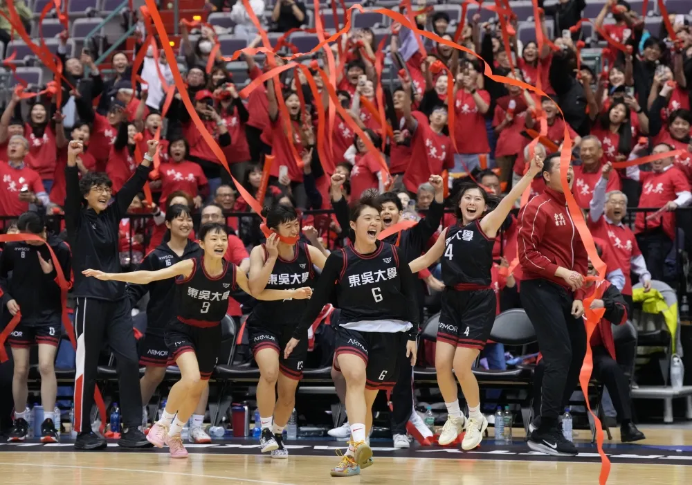 東吳大學獲一般女冠軍。大專體總提供，下同。