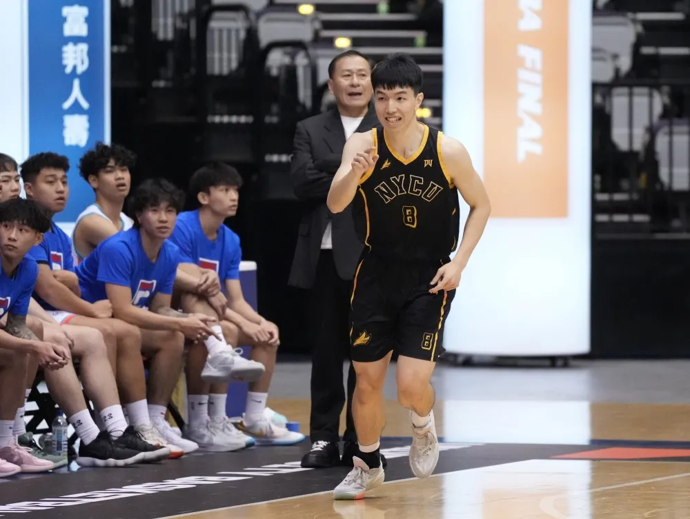 陽明交大陳浩平拿下17分。